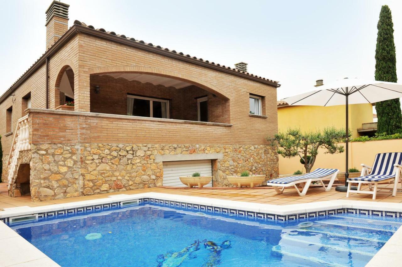 Llevant L' Escala Exterior foto