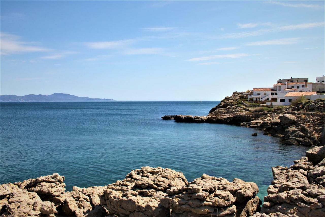 Llevant L' Escala Exterior foto